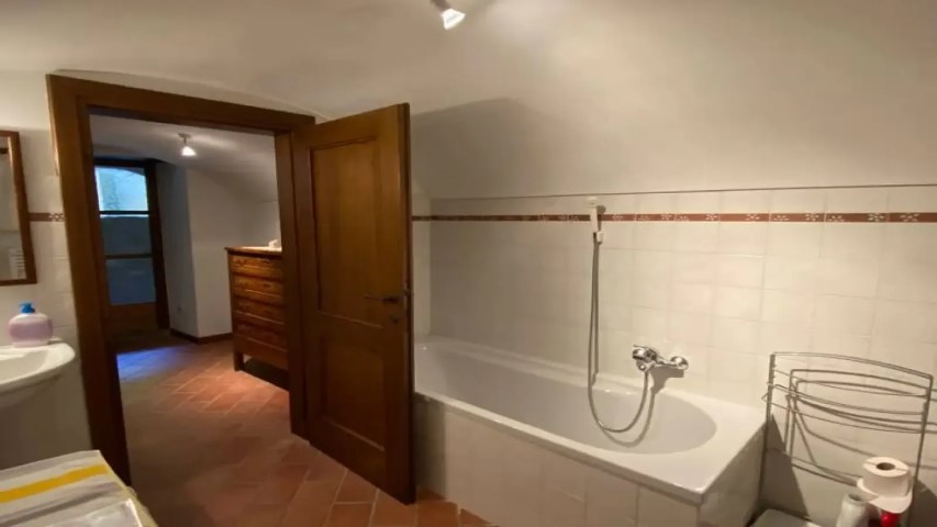  3-Bedroom Apartment For Rent In Torrano  -  3-bedroom apartment for rent in Torrano  - Gallery -  9
