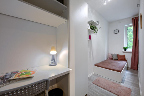 Comfy single bedroom near Ursynów metro station