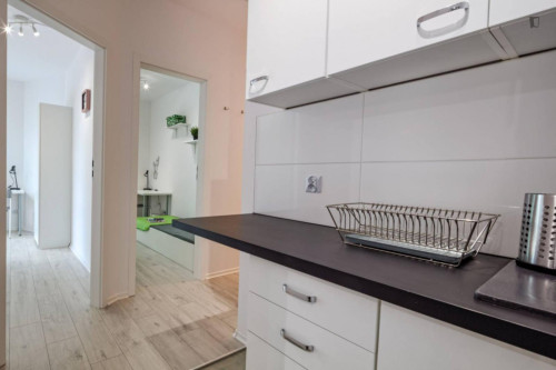 Pleasant single bedroom near University of Social Sciences and Humanities