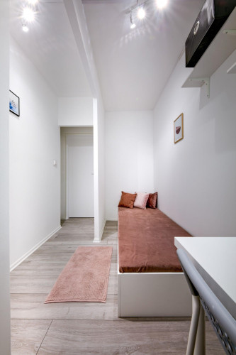 Neat single bedroom near Ursynów metro station