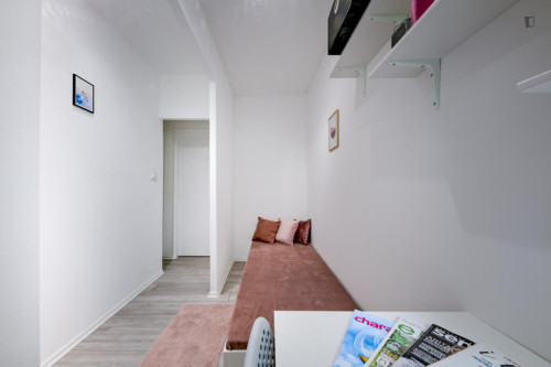 Pleasant single bedroom near Ursynów metro station