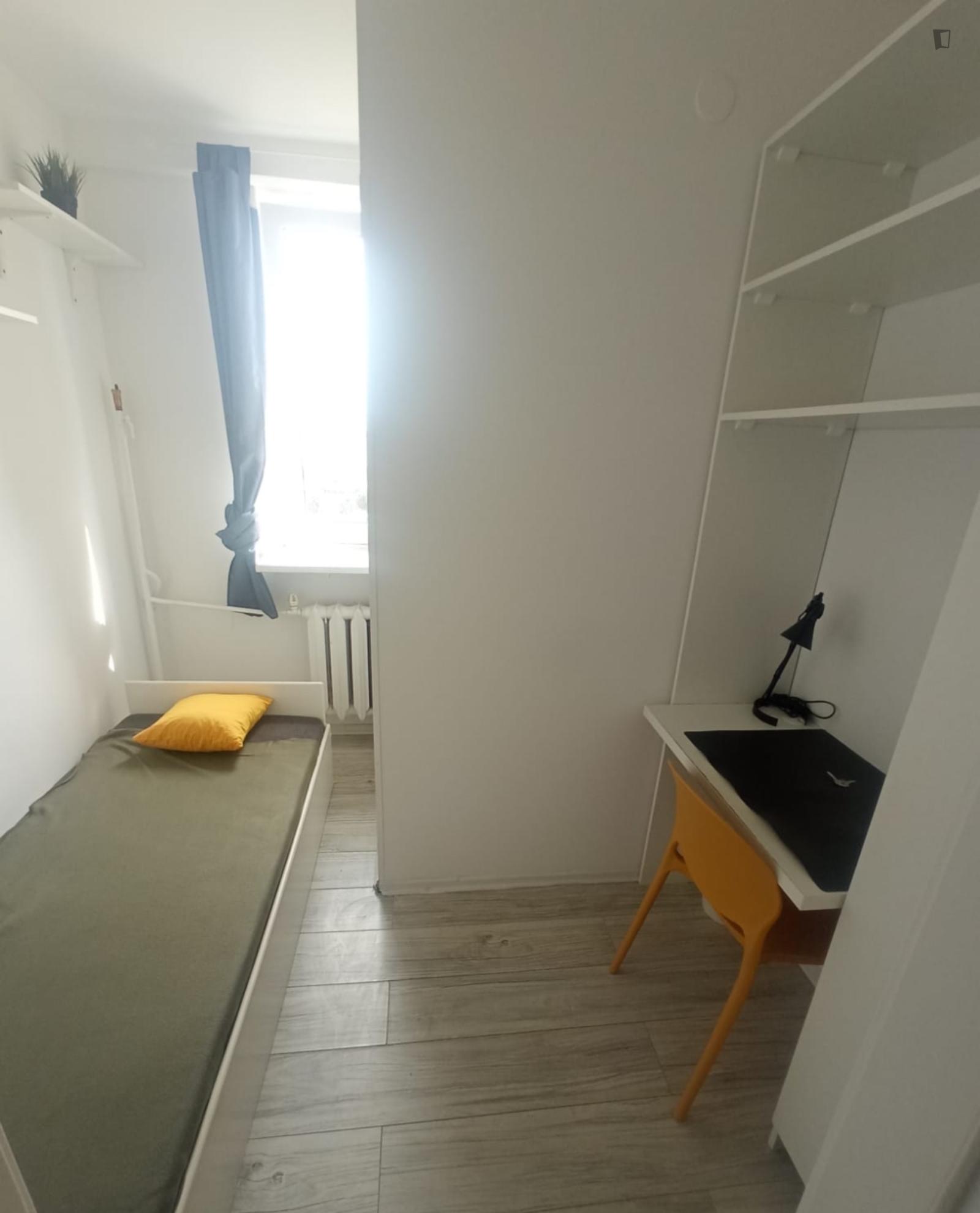 Pleasant Single Bedroom Near The Faculty Of Management Of The University Of Warsaw - 1