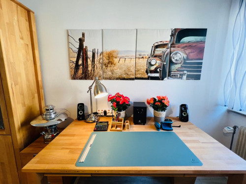 Stylish 2-Room Apartment with Balcony, Garage and Full Furnishing in Central Nuremberg – Ready to Move In
