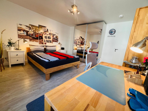Stylish 2-Room Apartment with Balcony, Garage and Full Furnishing in Central Nuremberg – Ready to Move In - Gallery - 12