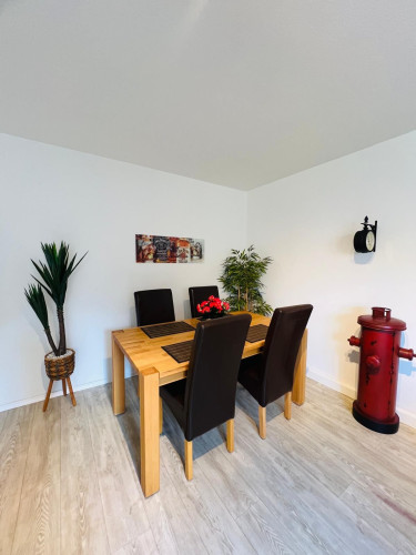 Stylish 2-Room Apartment with Balcony, Garage and Full Furnishing in Central Nuremberg – Ready to Move In