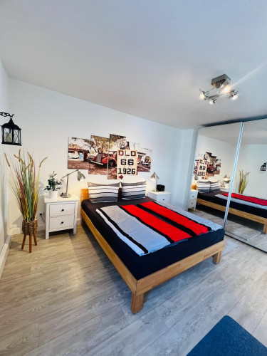 Stylish 2-Room Apartment with Balcony, Garage and Full Furnishing in Central Nuremberg – Ready to Move In