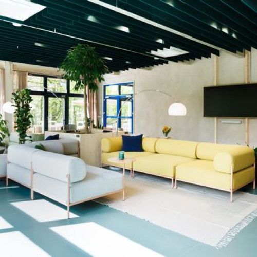 All-inclusive room in shared flat by the forest