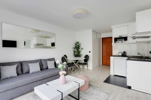 Nice & modern apartment close to TROCADERO