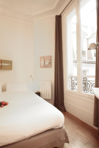 Furnished flat for 4 people metro Bonne Nouvelle