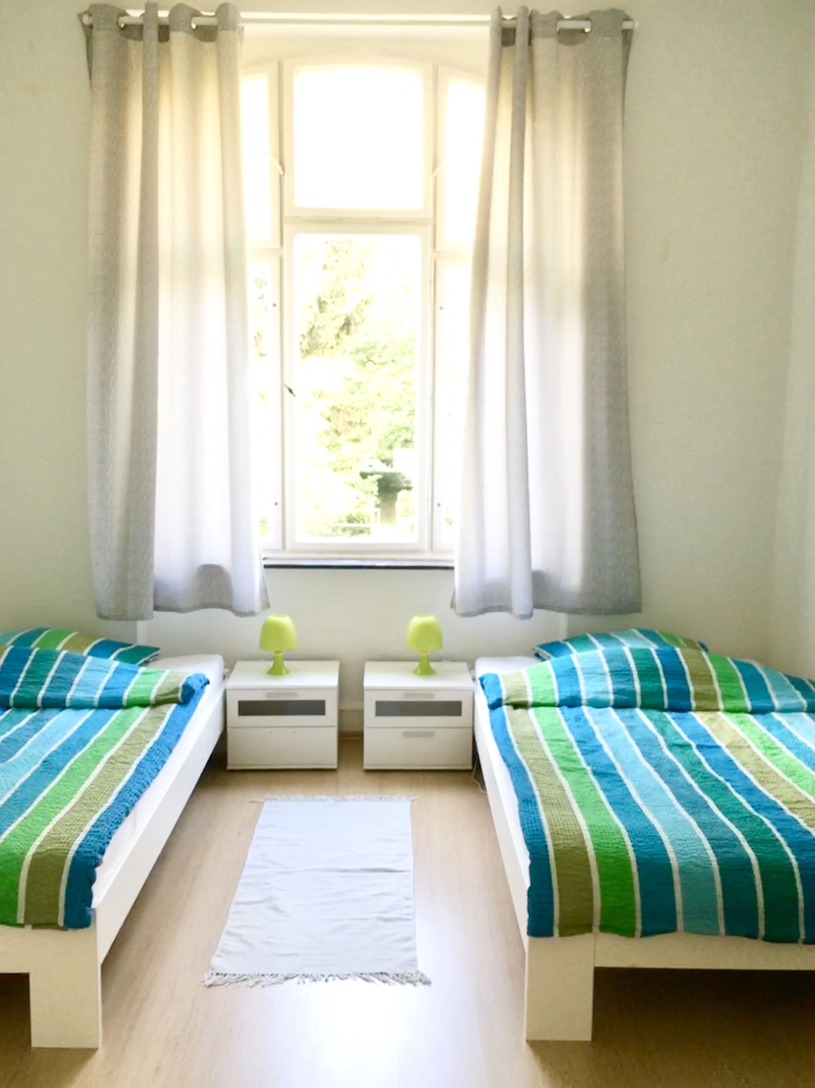 Spacious 4-Room-Apartment, 1000 Mbit/s - By Public Gardens - Bonn-Bad Godesberg - 4