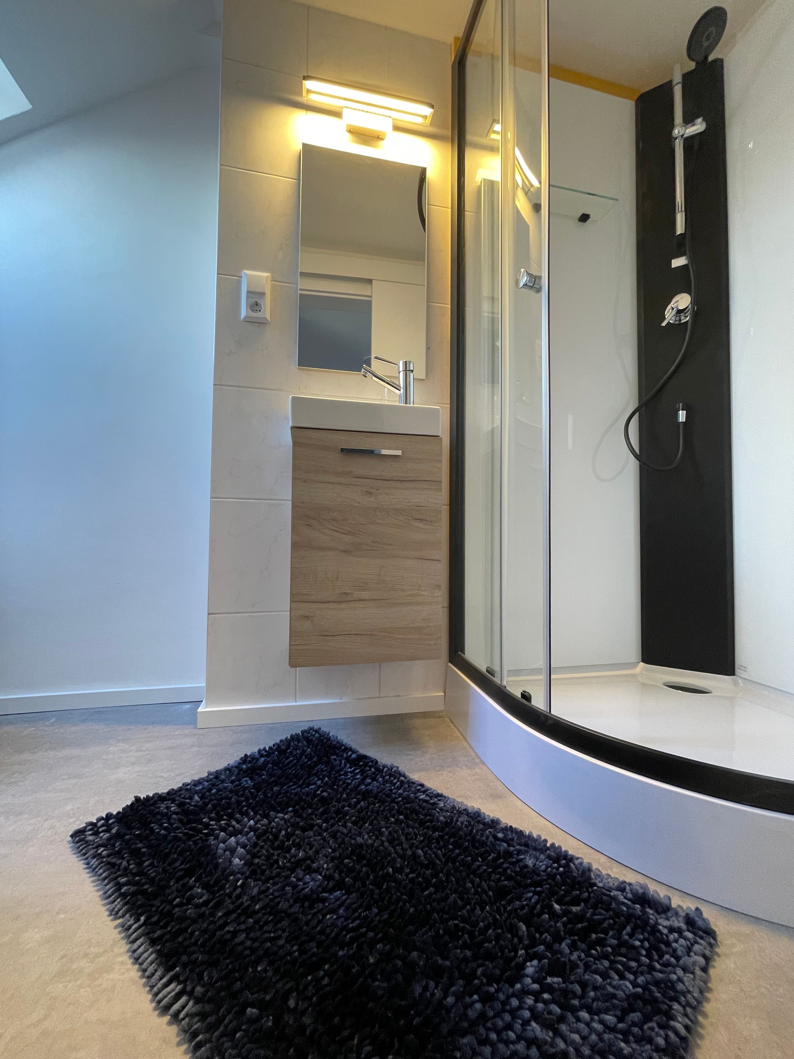 City Center. Mini Studio Apartment - 6