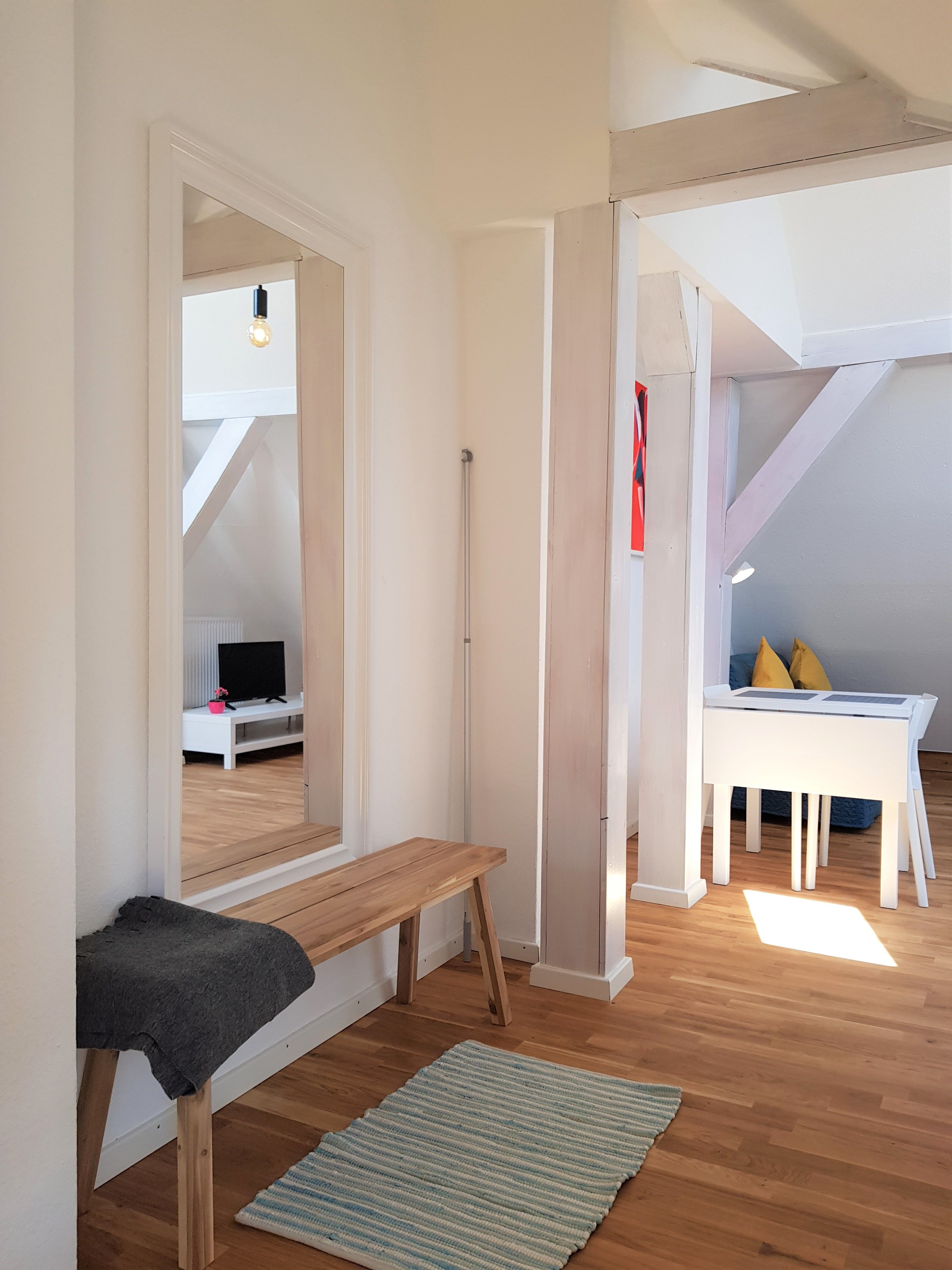 Cozy Attic Apartment Near Historic Site - Cozy attic apartment near historic site - Gallery - 16