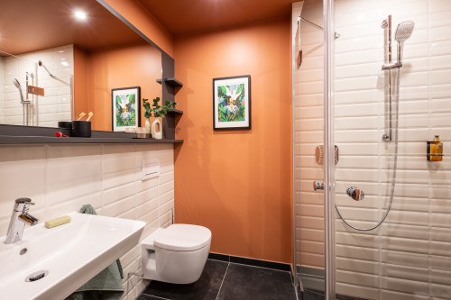 Exceptional One Bedroom Apartment in Leverkusen - Gallery - 2
