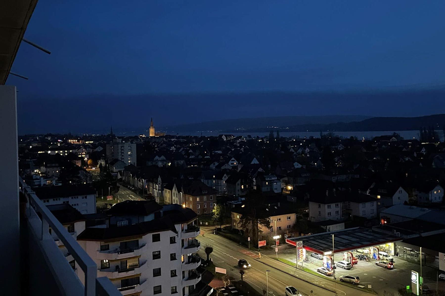 Modern, Fully Renovated Apartment With Fantastic Lake Views (11th Floor), Balcony And Excellent Infr  -  Modern, fully renovated apartment with fantastic lake views (11th floor), balcony and excellent infrastructure within walking distance!  - Gallery -  16