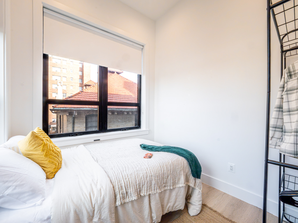  Standard  -  The Parkway House  - Gallery -  3