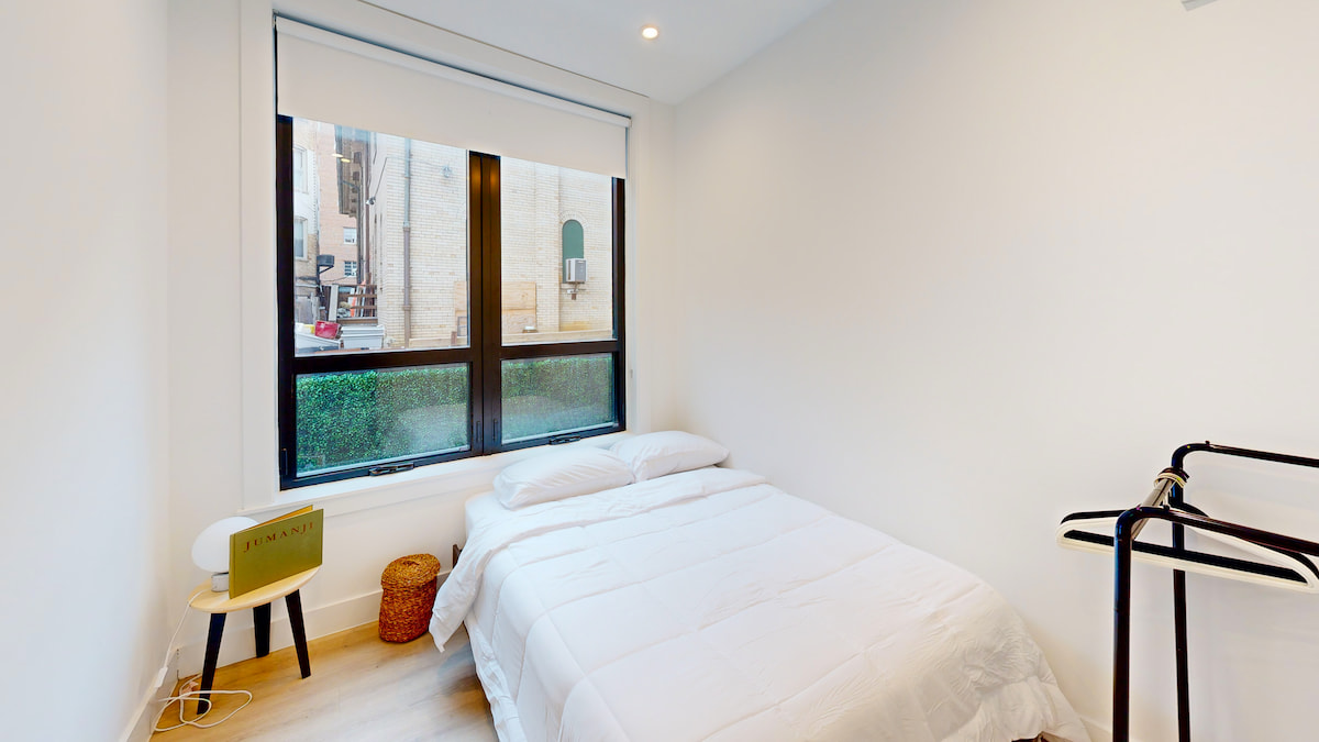  Standard  -  The Parkway House  - Gallery -  1