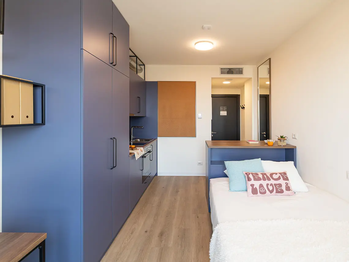  Smart Studio Low  -  Yugo Laude Living Bologna  - Gallery -  1