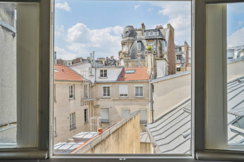 A sumptuous 20 m² studio apartment, nestled in the heart of one of Paris's most exclusive districts, completely refurbished