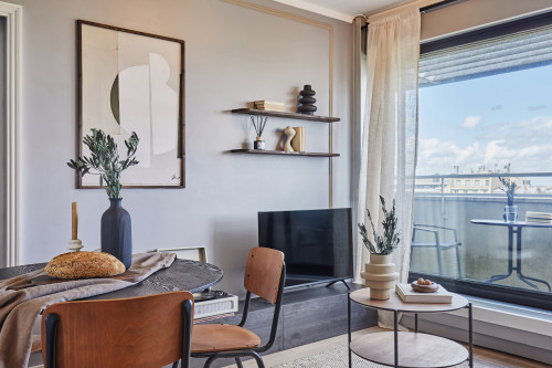 Rameo - 2 bedrooms with balcony in Trocadéro.