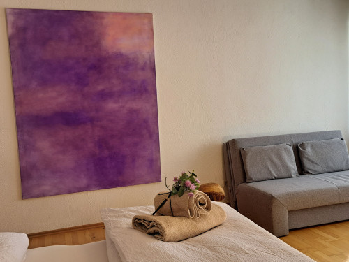 Art apartment with roof terrace and flair, quiet, close to Frankfurt