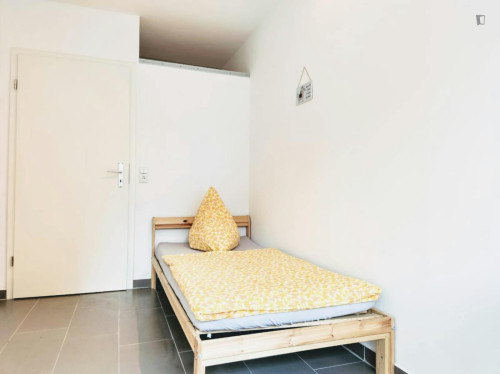 Comfy single bedroom near Dortmund Stadthaus metro