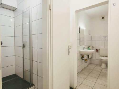 Cosy single bedroom near Markgrafenstraße station - Gallery - 8