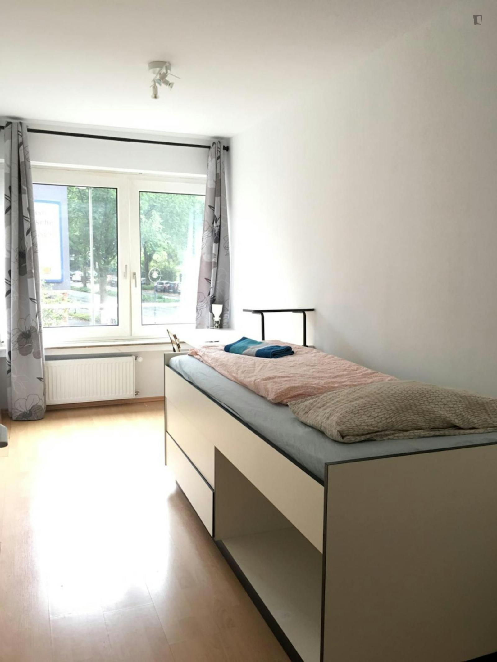 Cosy Single Bedroom Near Markgrafenstraße Station - 1