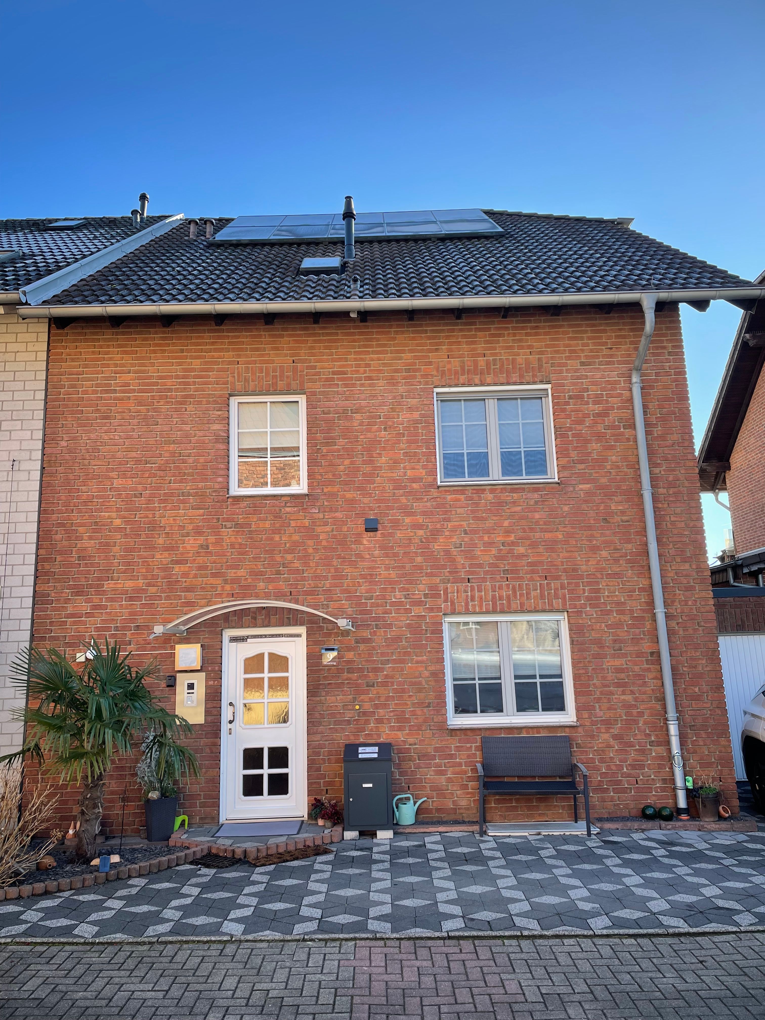 Gorgeous Apartment In Frechen - 1