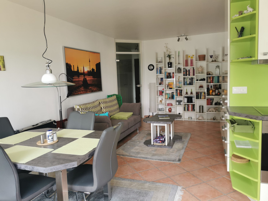 Dream Apartment Right by the Lake