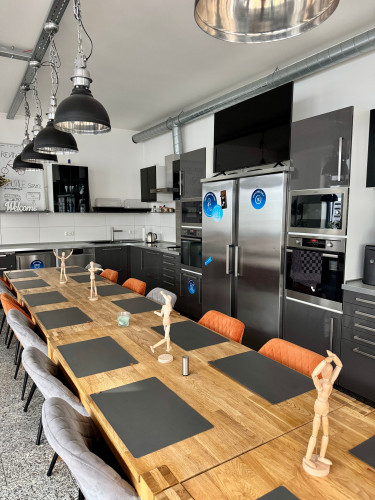 Cosy light-flooded Serviced Apartment in a great location