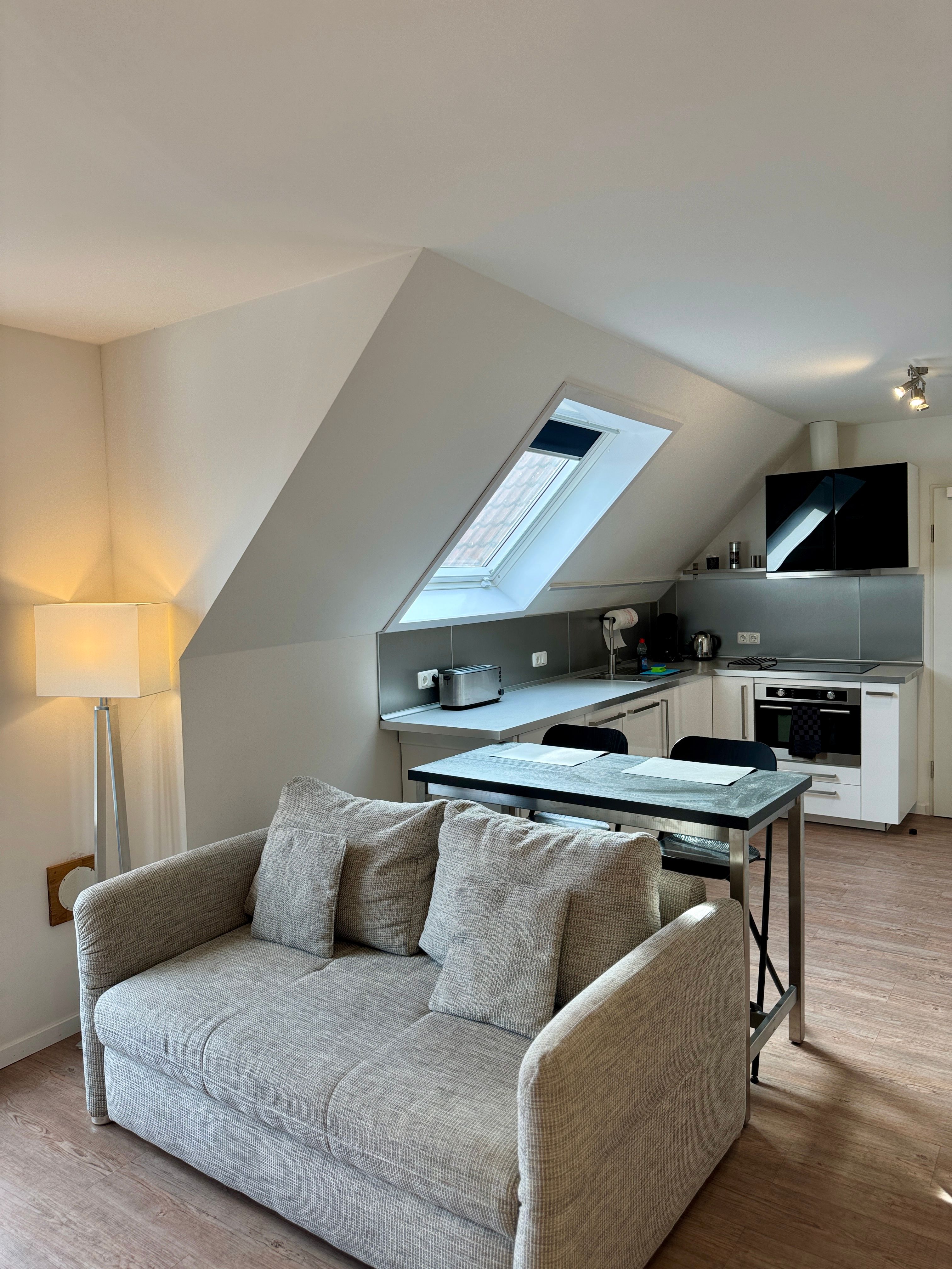  Cosy Light-Flooded Serviced Apartment In A Great Location  -  Cosy light-flooded Serviced Apartment in a great location  - Gallery -  13