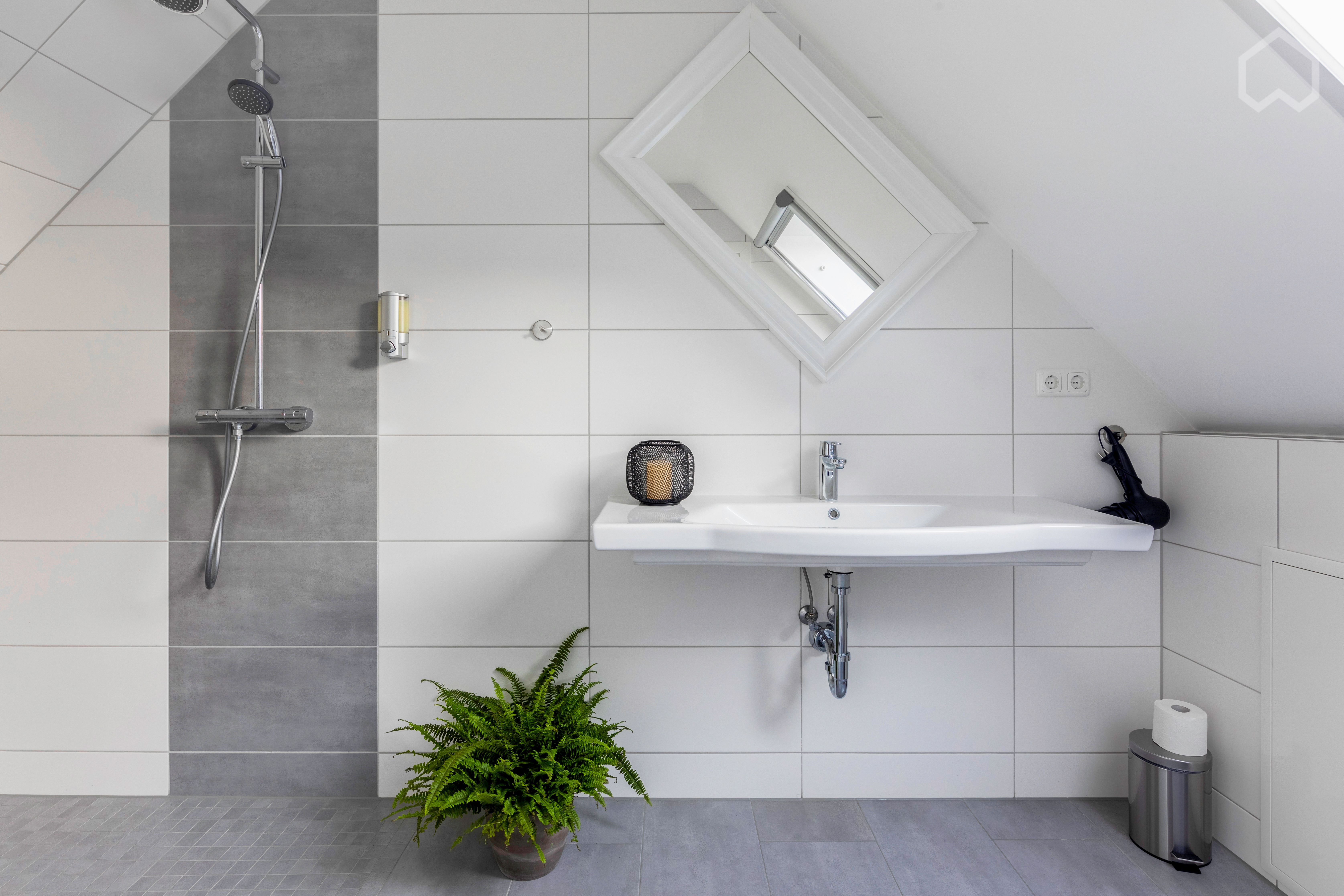  Cosy Light-Flooded Serviced Apartment In A Great Location  -  Cosy light-flooded Serviced Apartment in a great location  - Gallery -  20