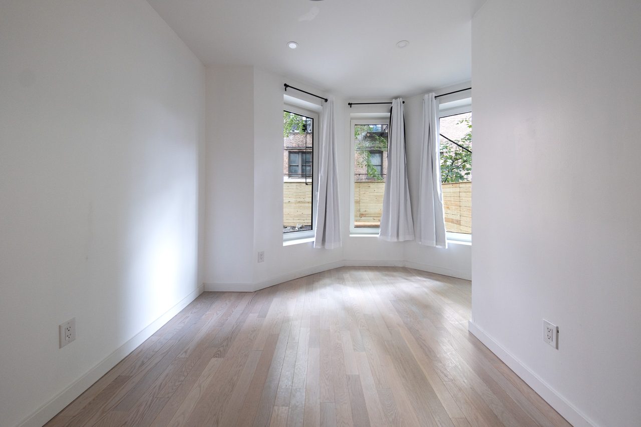  #1898: Ditmas Park - Queen Bedroom A  -  #1898: Ditmas Park  - Gallery -  10