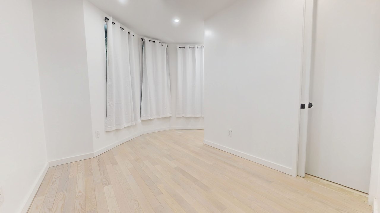  #1898: Ditmas Park - Queen Bedroom A  -  #1898: Ditmas Park  - Gallery -  24