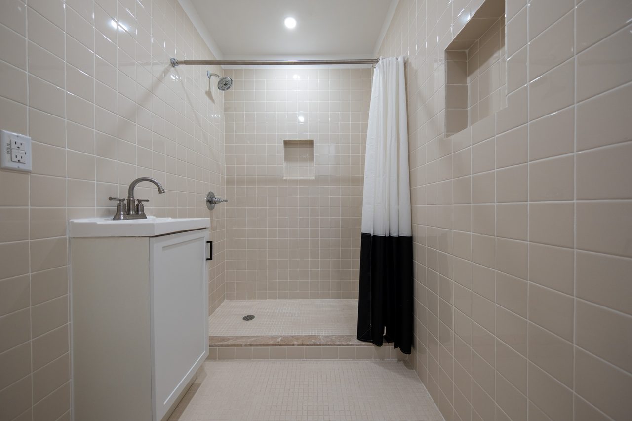  #1898: Ditmas Park - Queen Bedroom A  -  #1898: Ditmas Park  - Gallery -  13