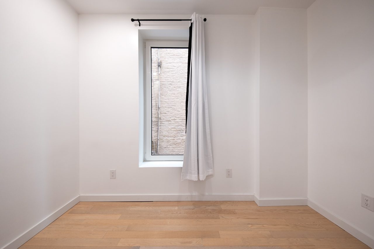  #1898: Ditmas Park - Queen Bedroom C  -  #1898: Ditmas Park  - Gallery -  12