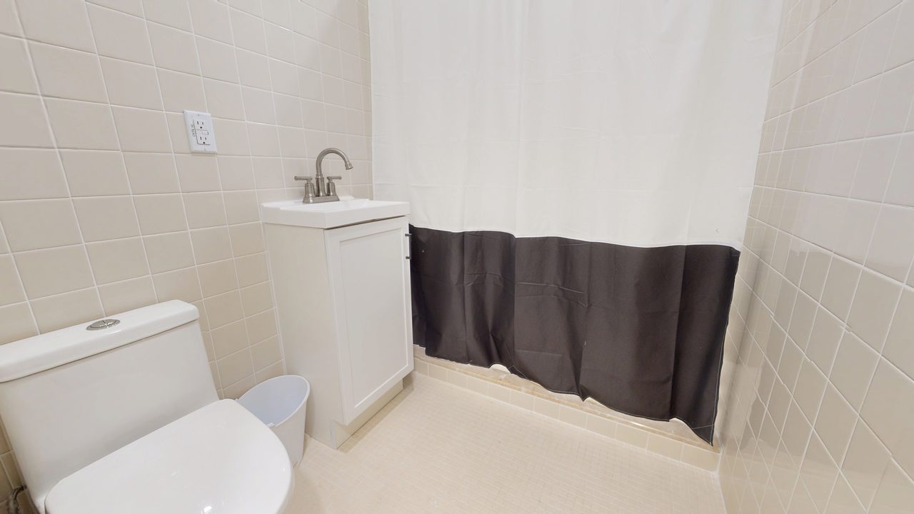  #1898: Ditmas Park - Queen Bedroom D  -  #1898: Ditmas Park  - Gallery -  17