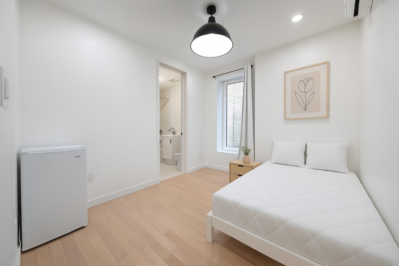  #1898: Ditmas Park - Queen Bedroom B  -  #1898: Ditmas Park  - Gallery -  18