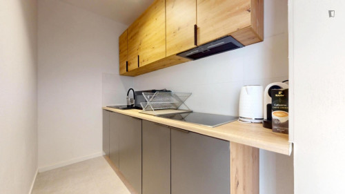 Pleasant single bedroom near UKSW 04 tram stop