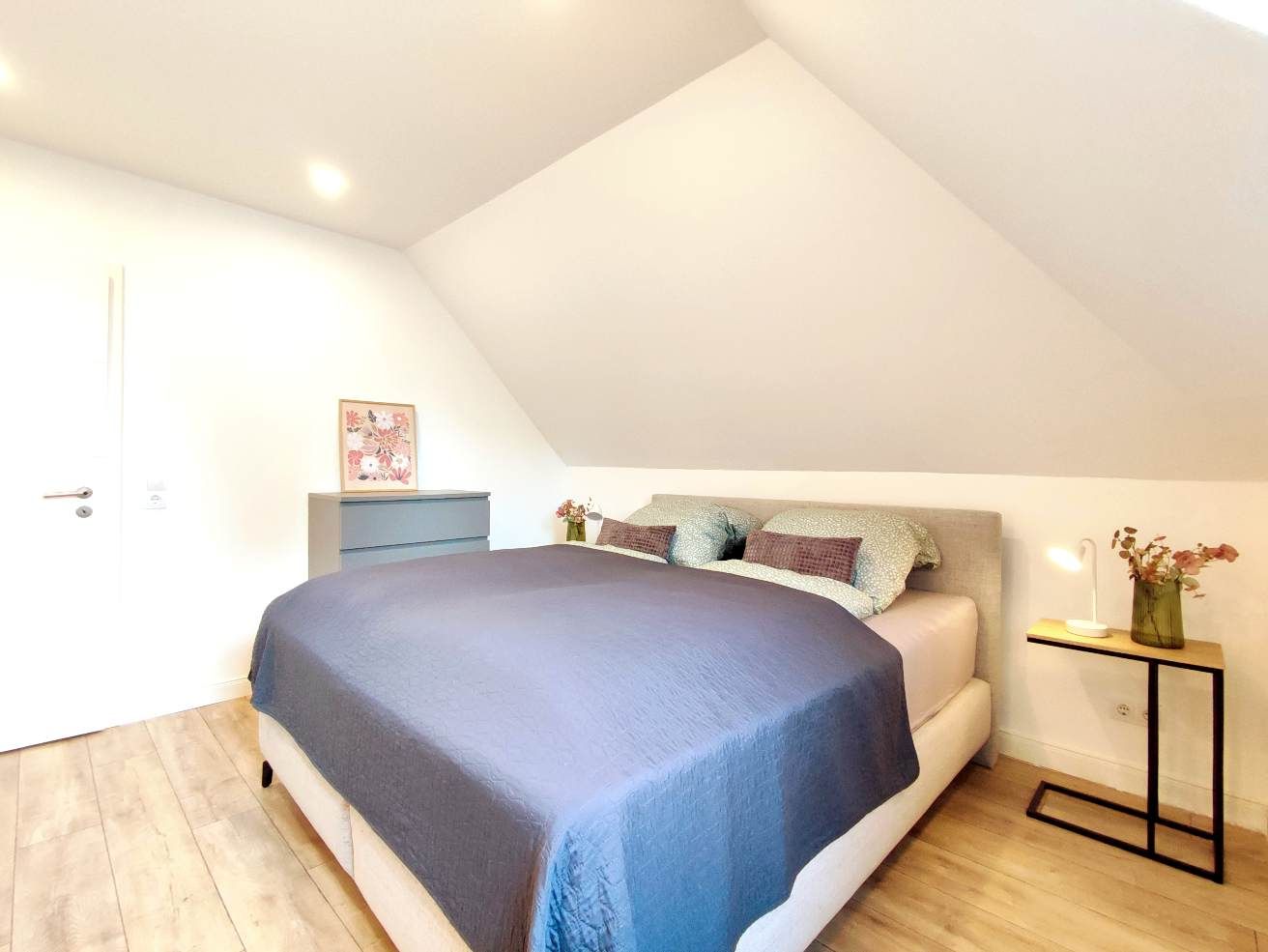  Bright And Modern Loft Entree In Bad Salzuflen City  -  Bright and modern loft entree in Bad Salzuflen City  - Gallery -  7