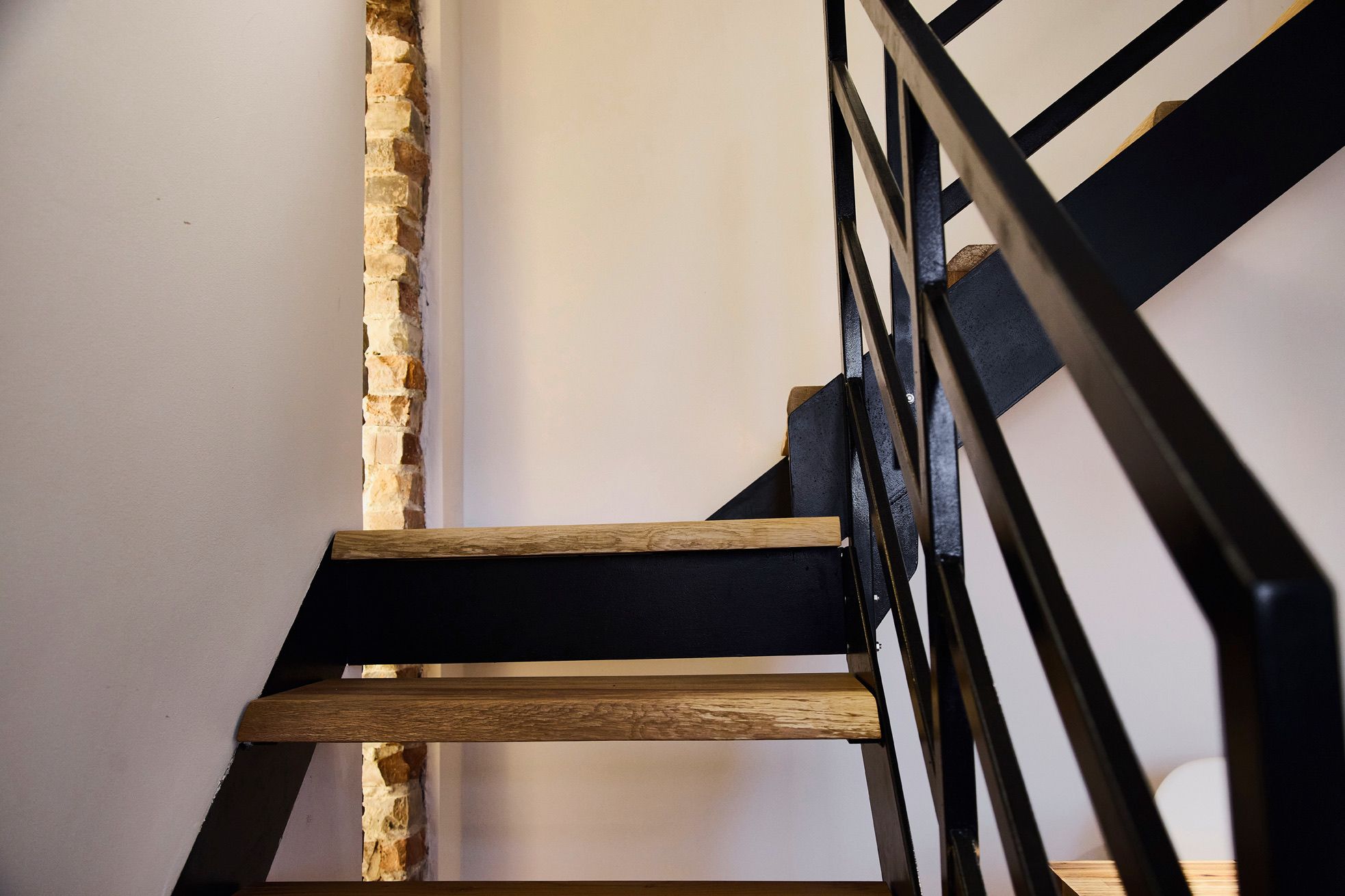 Beautiful Maisonette With Loft Character In Central Paderborn - 16