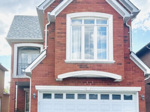 Cozy Home in Richmond Hill 