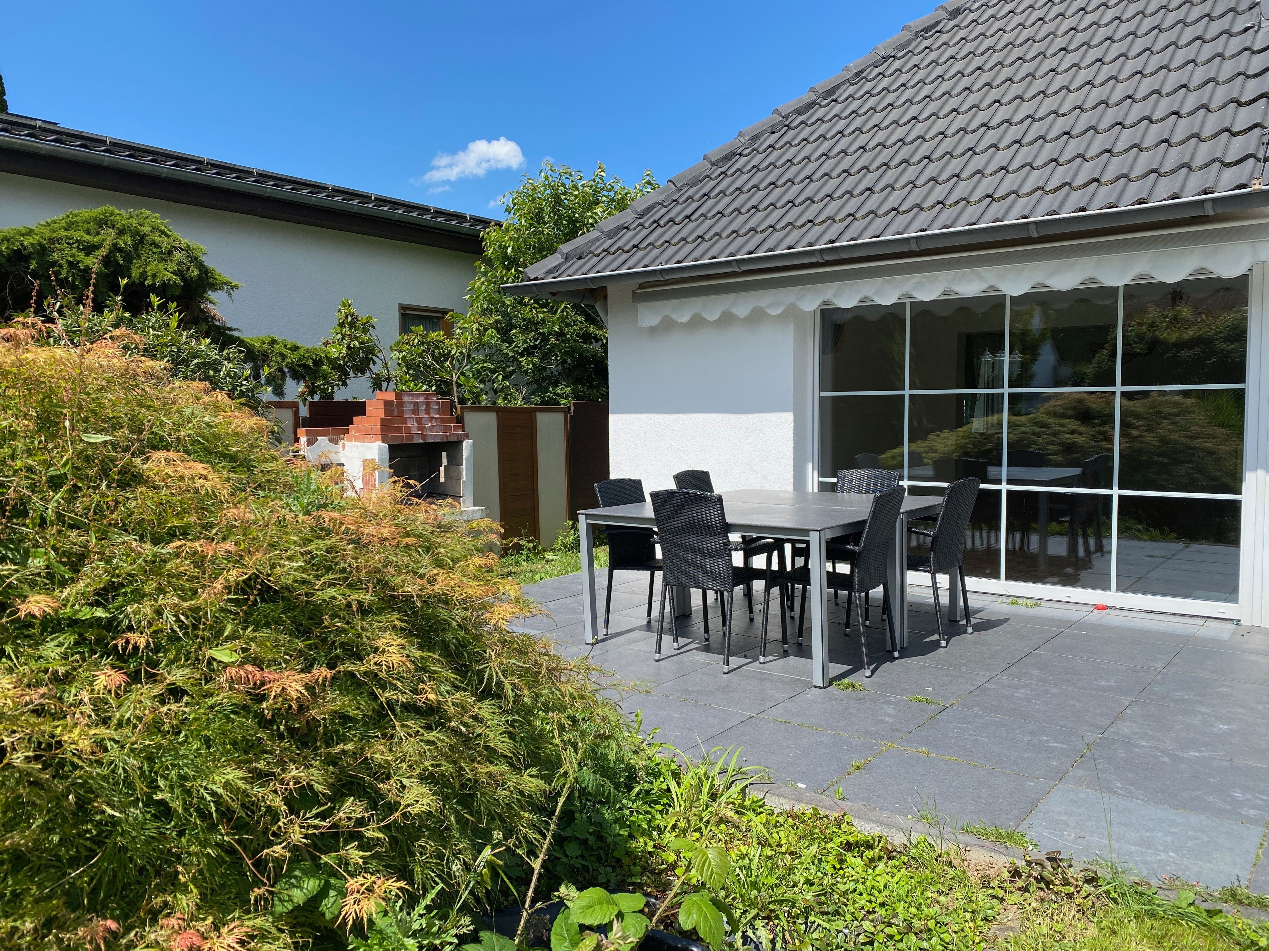  Charming Family Home With Garden And Balcony In A Quiet Residential Area  -  Charming Family Home with Garden and Balcony in a Quiet Residential Area  - Gallery -  16