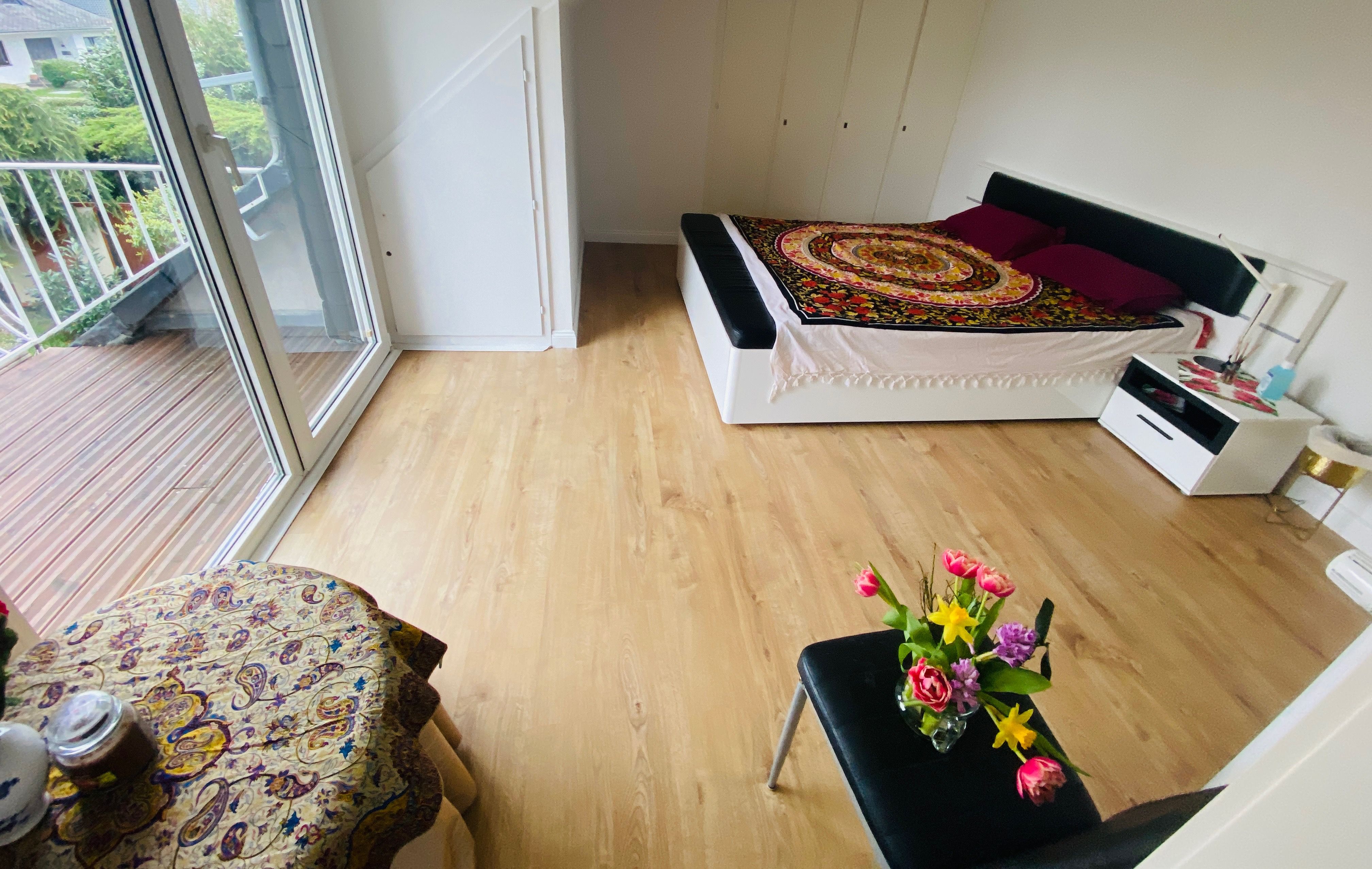  Charming Family Home With Garden And Balcony In A Quiet Residential Area  -  Charming Family Home with Garden and Balcony in a Quiet Residential Area  - Gallery -  10