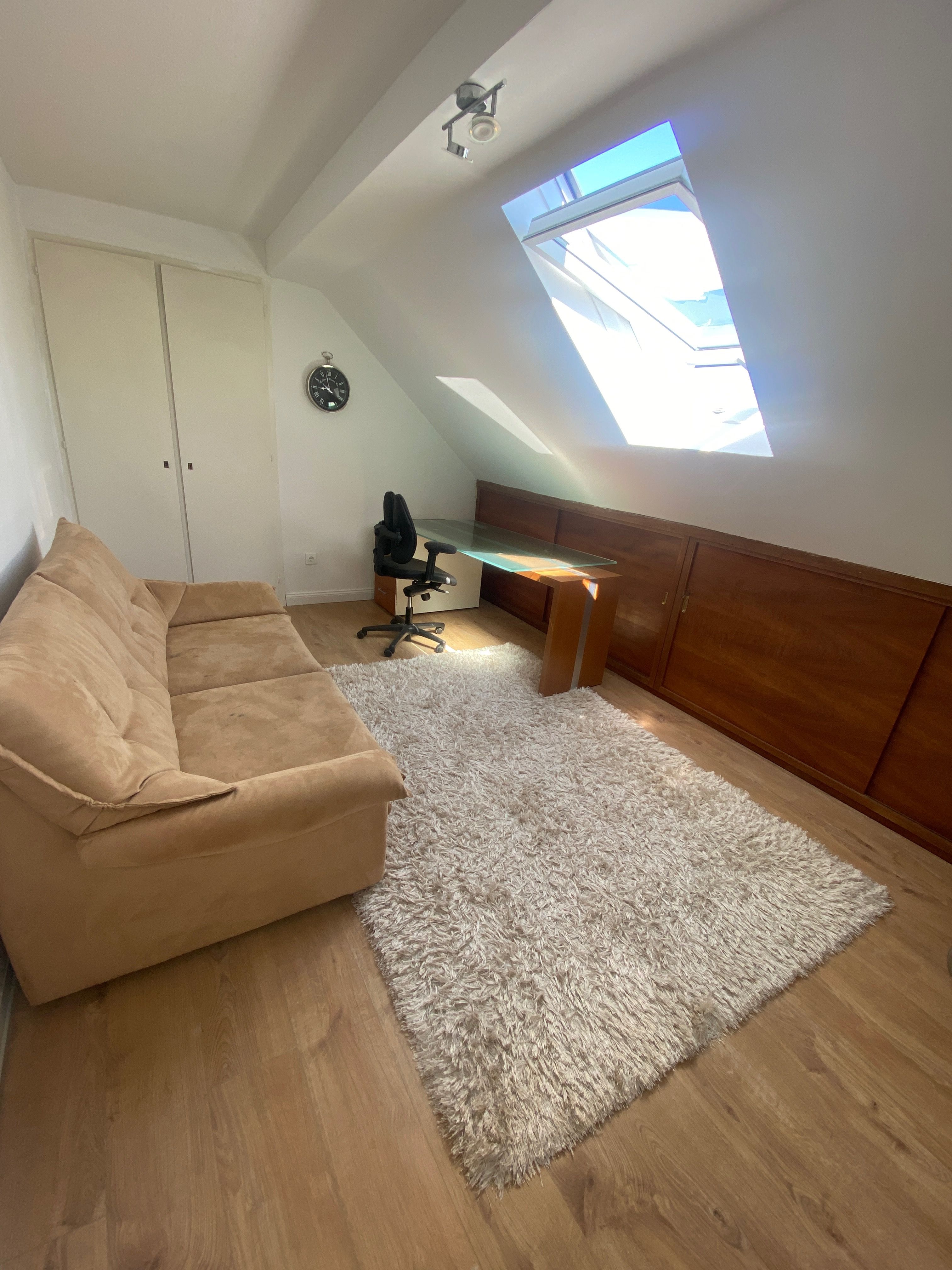  Charming Family Home With Garden And Balcony In A Quiet Residential Area  -  Charming Family Home with Garden and Balcony in a Quiet Residential Area  - Gallery -  12