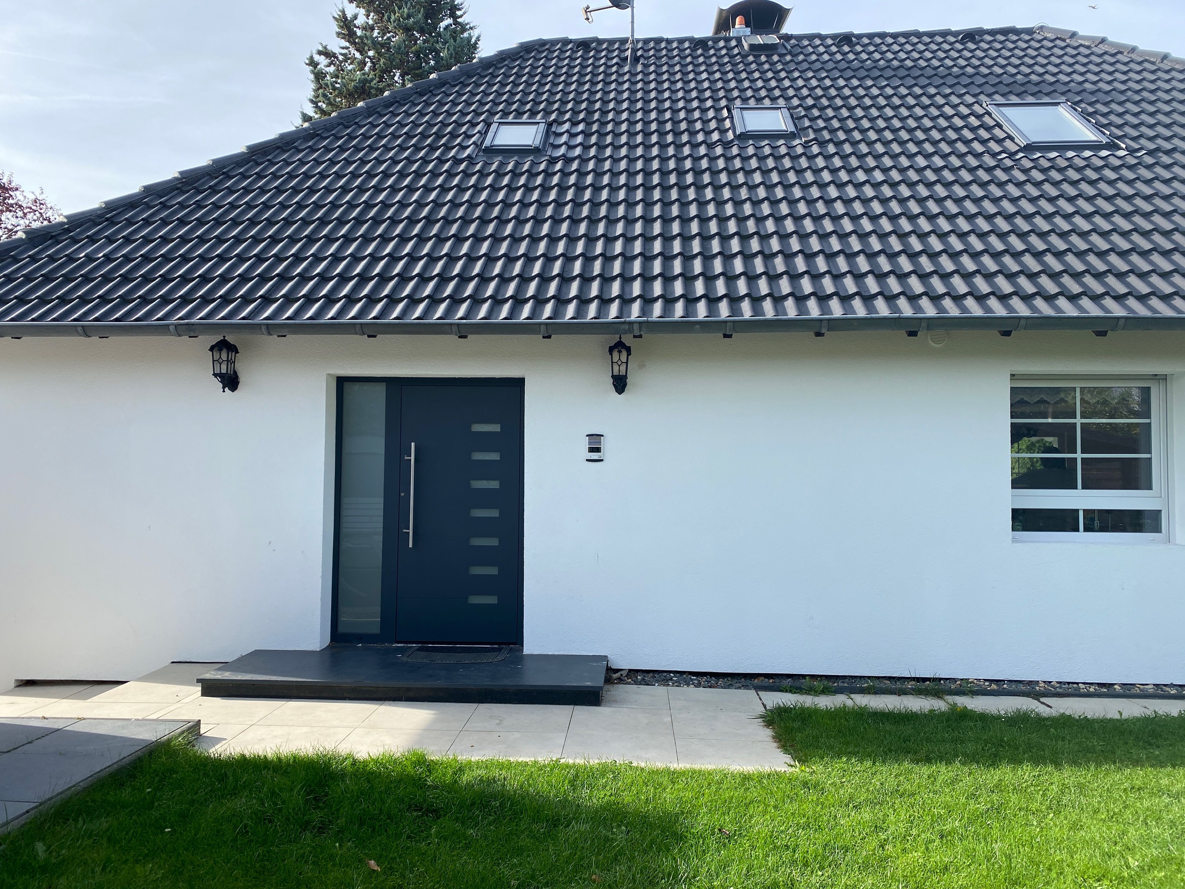  Charming Family Home With Garden And Balcony In A Quiet Residential Area  -  Charming Family Home with Garden and Balcony in a Quiet Residential Area  - Gallery -  25