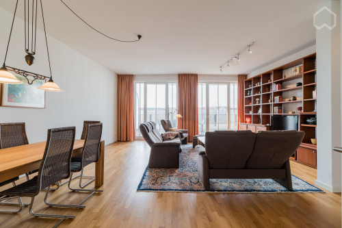 Amazing terrace flat in Prenzlauer Berg with underground parking and great open view