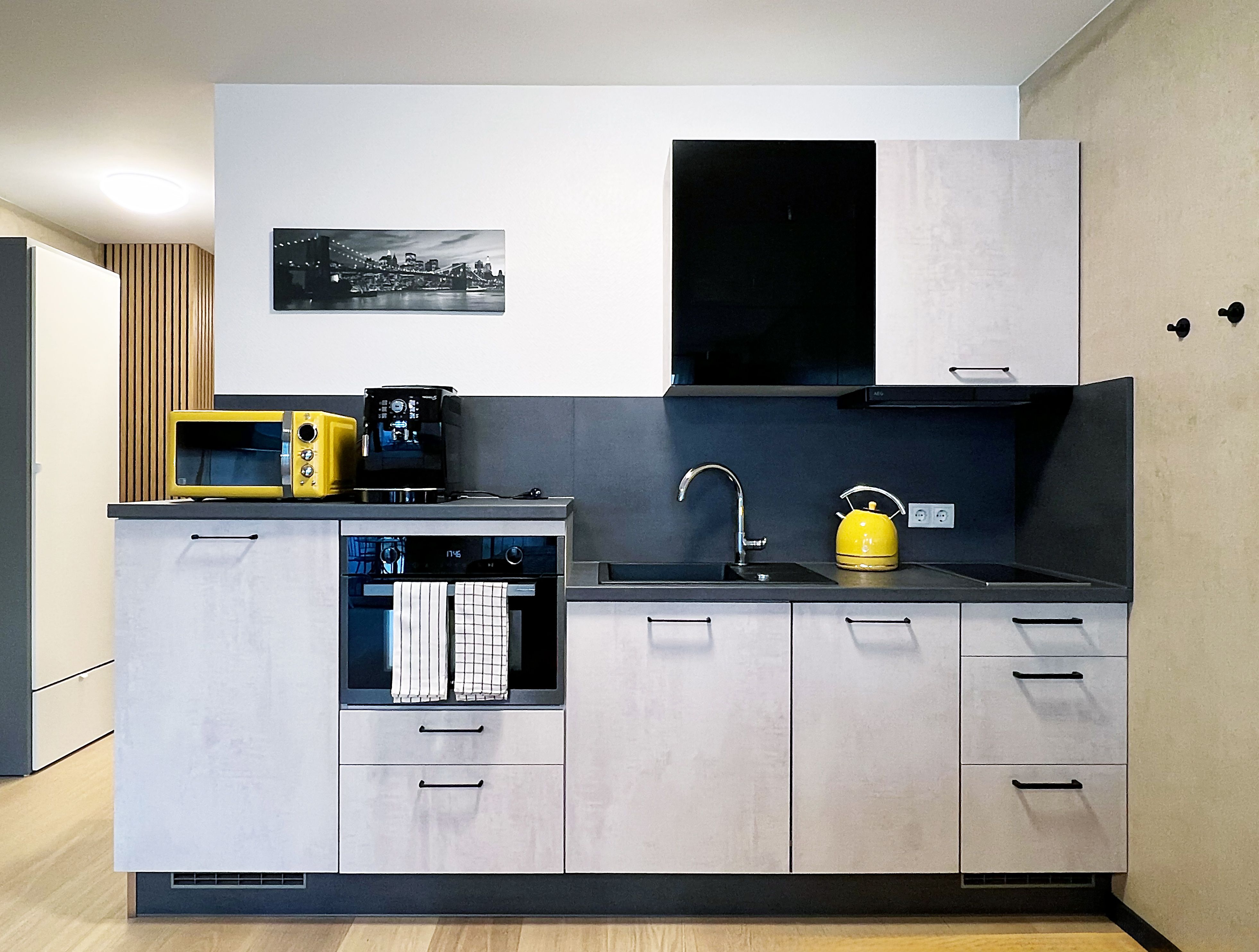 Design Apartment With Balcony, Workspace, Parking, And EV Charging Station - Design Apartment with Balcony, Workspace, Parking, and EV Charging Station - Gallery - 9