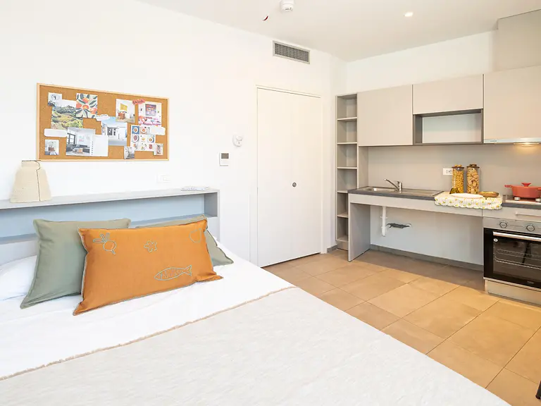  Accessible Classic Studio  -  Yugo Florentia Living Firenze  - Gallery -  1