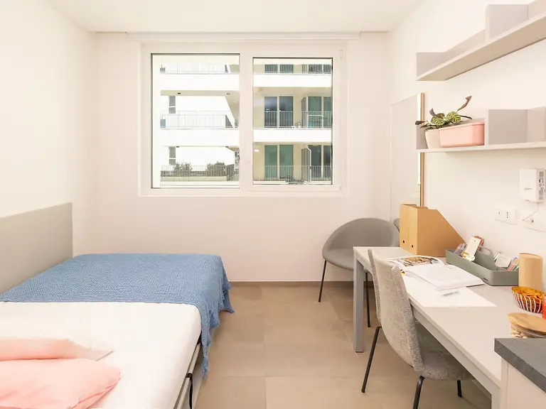  Classic Studio Courtyard View  -  Yugo Florentia Living Firenze  - Gallery -  6